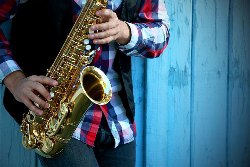 Learning to Play Saxophone Header Image