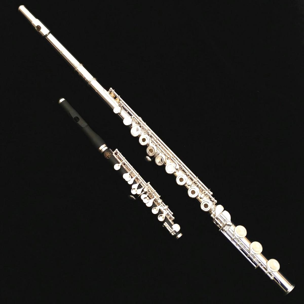 What is the Difference between a Flute And a Piccolo