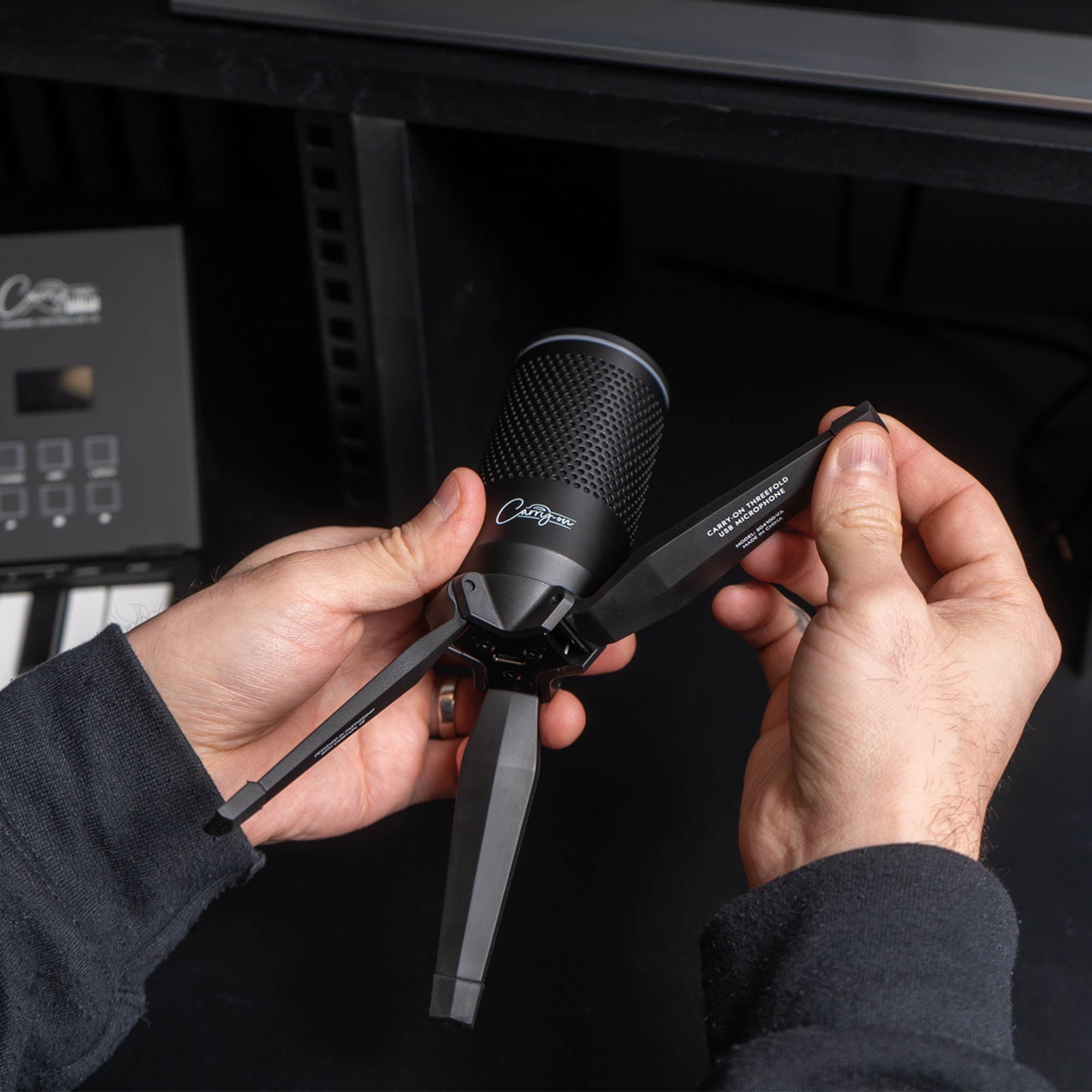 Carry-On Foldable USB Microphone#Colour_Black