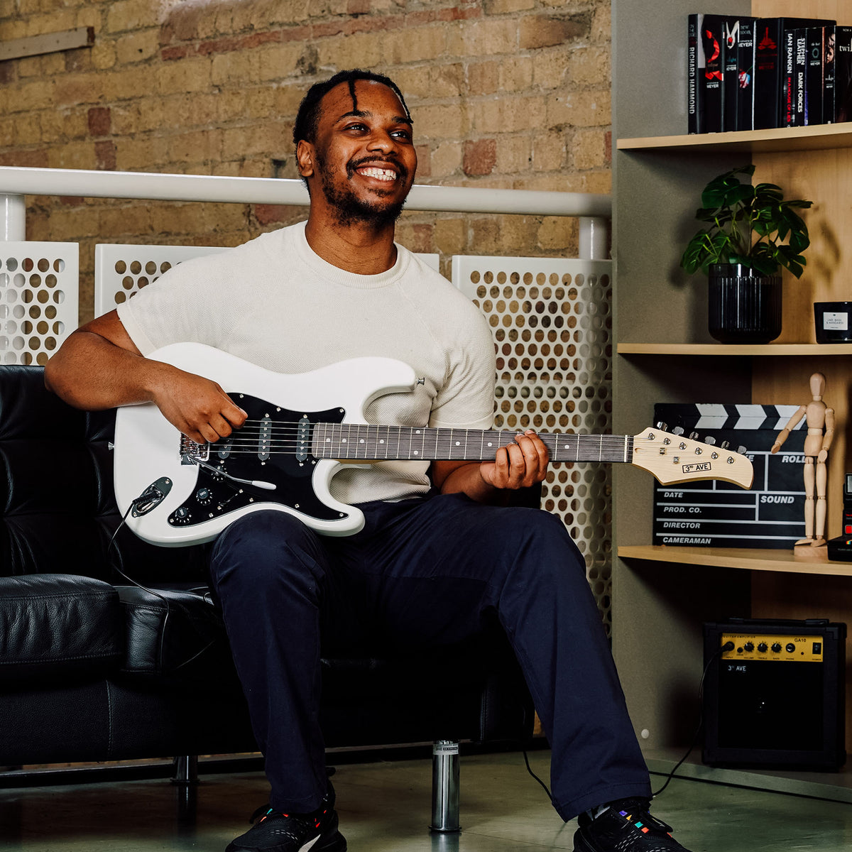 3rd Avenue Full Size Electric Guitar Pack with Bluetooth Amp#Colour_White