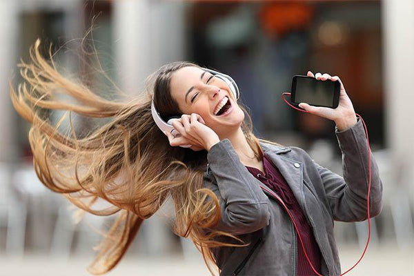 girl listening to music