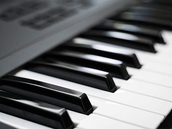 DGX660 vs YDP144 | Yamaha Digital Pianos