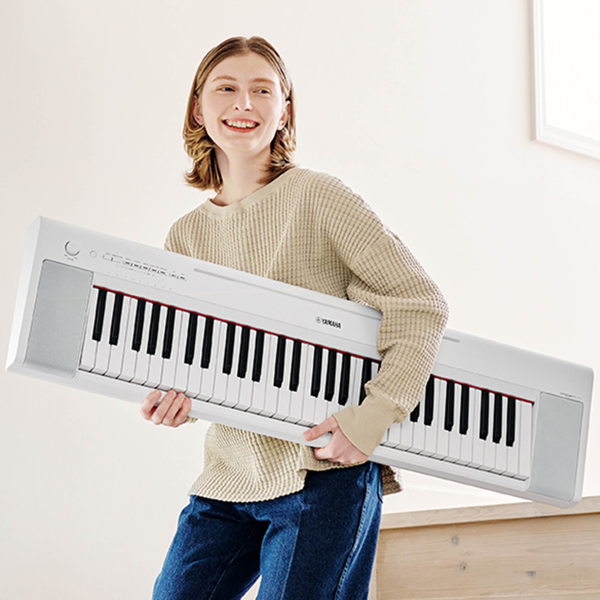 Yamaha Piaggero NP15 Electronic Keyboard#Colour_White