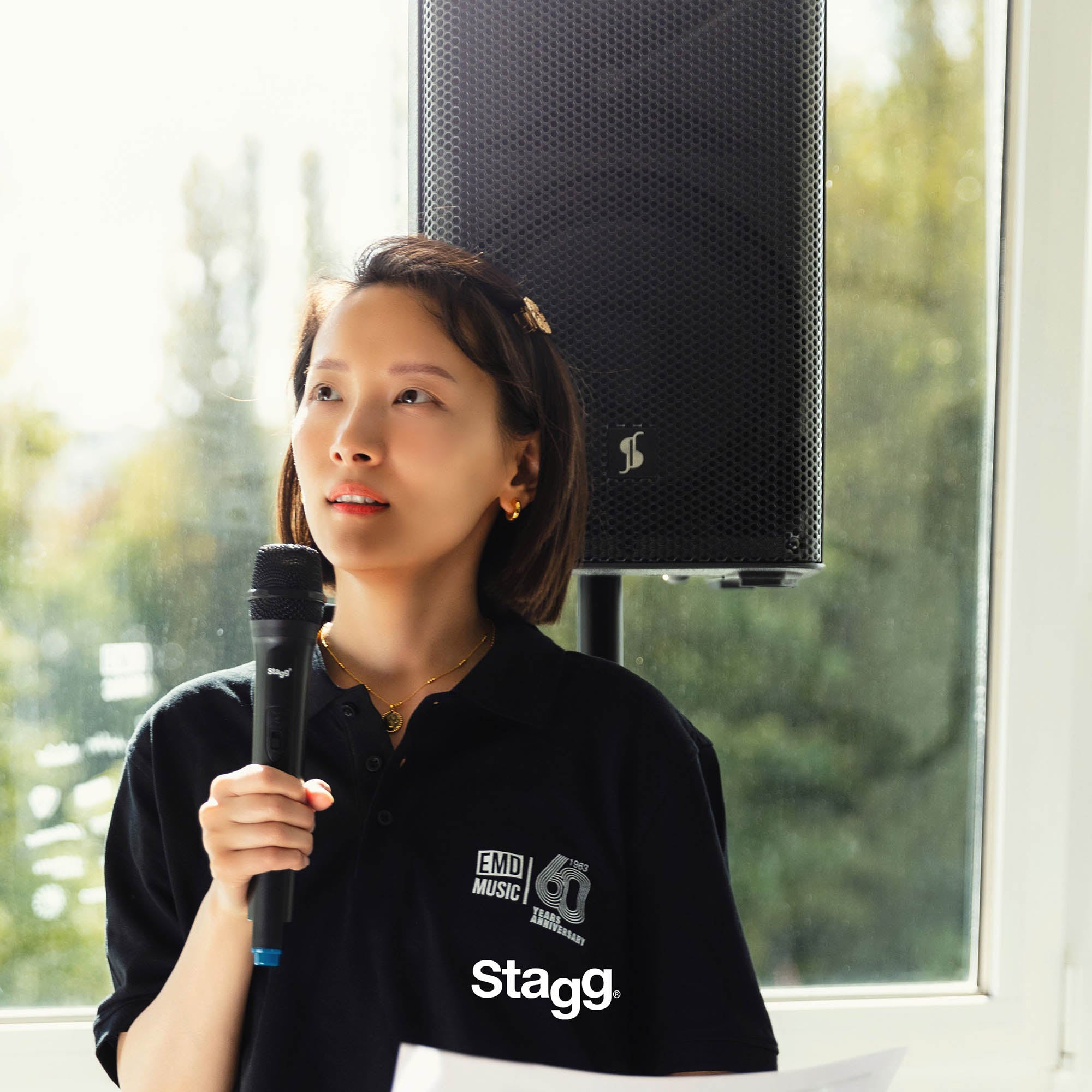 Stagg 10 Inch Battery Powered Active Speaker with Wireless Mic