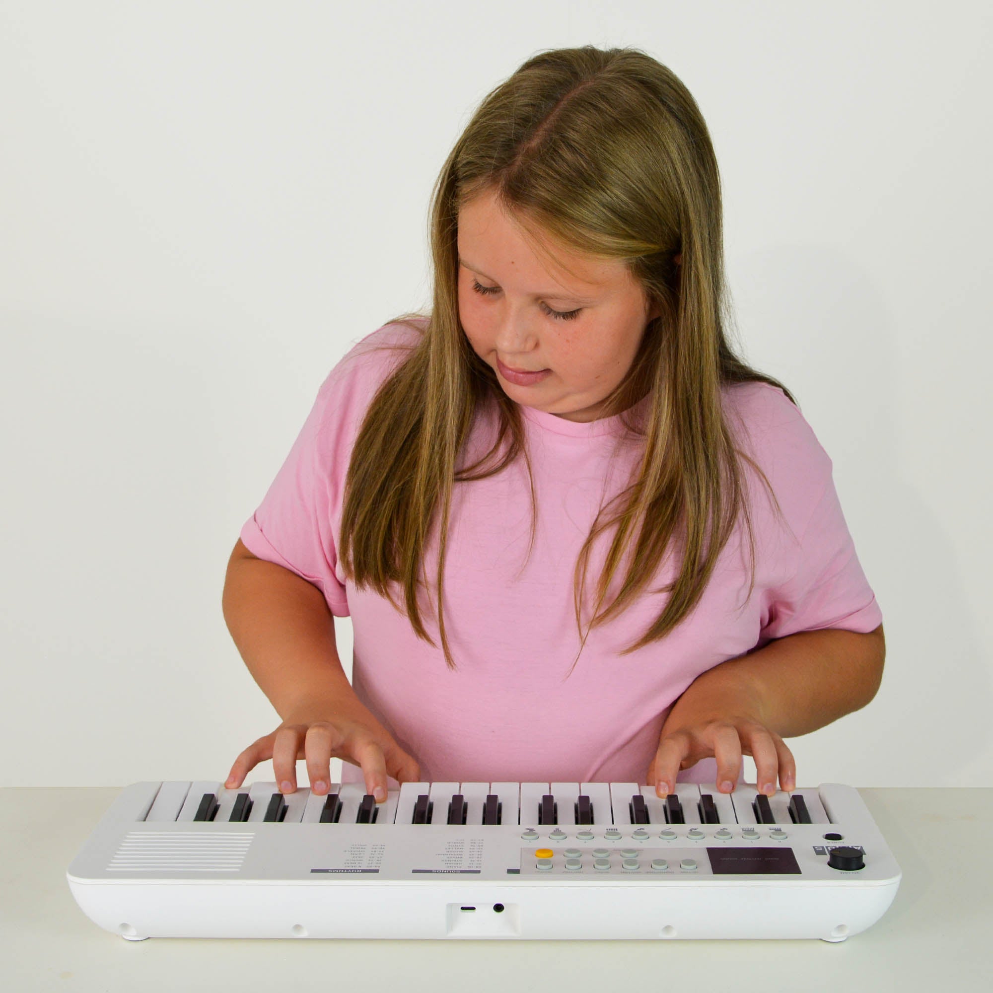 Axus Mini Keyboard 37 Key Keyboard#Colour_White
