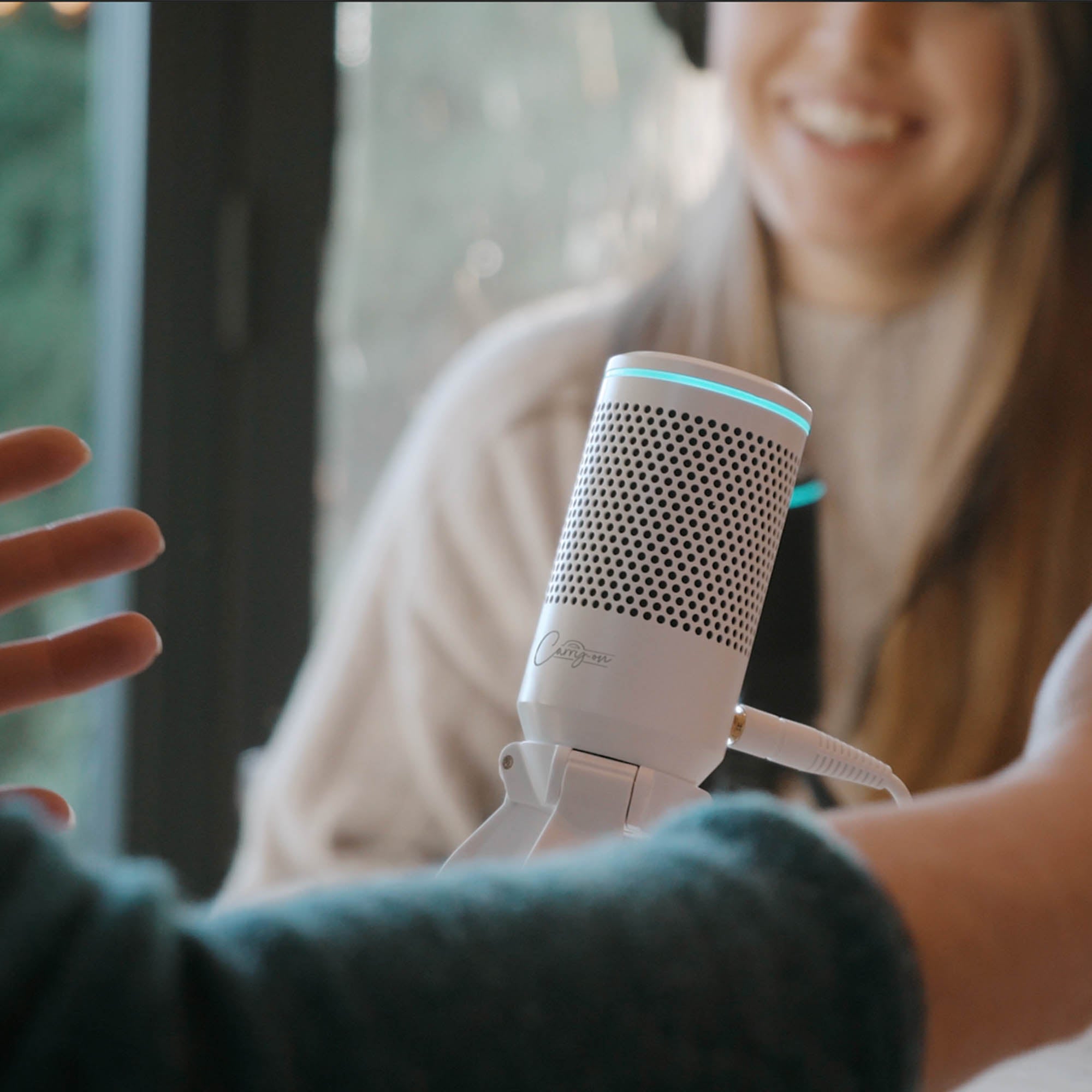 Carry-On Foldable USB Microphone#Colour_White