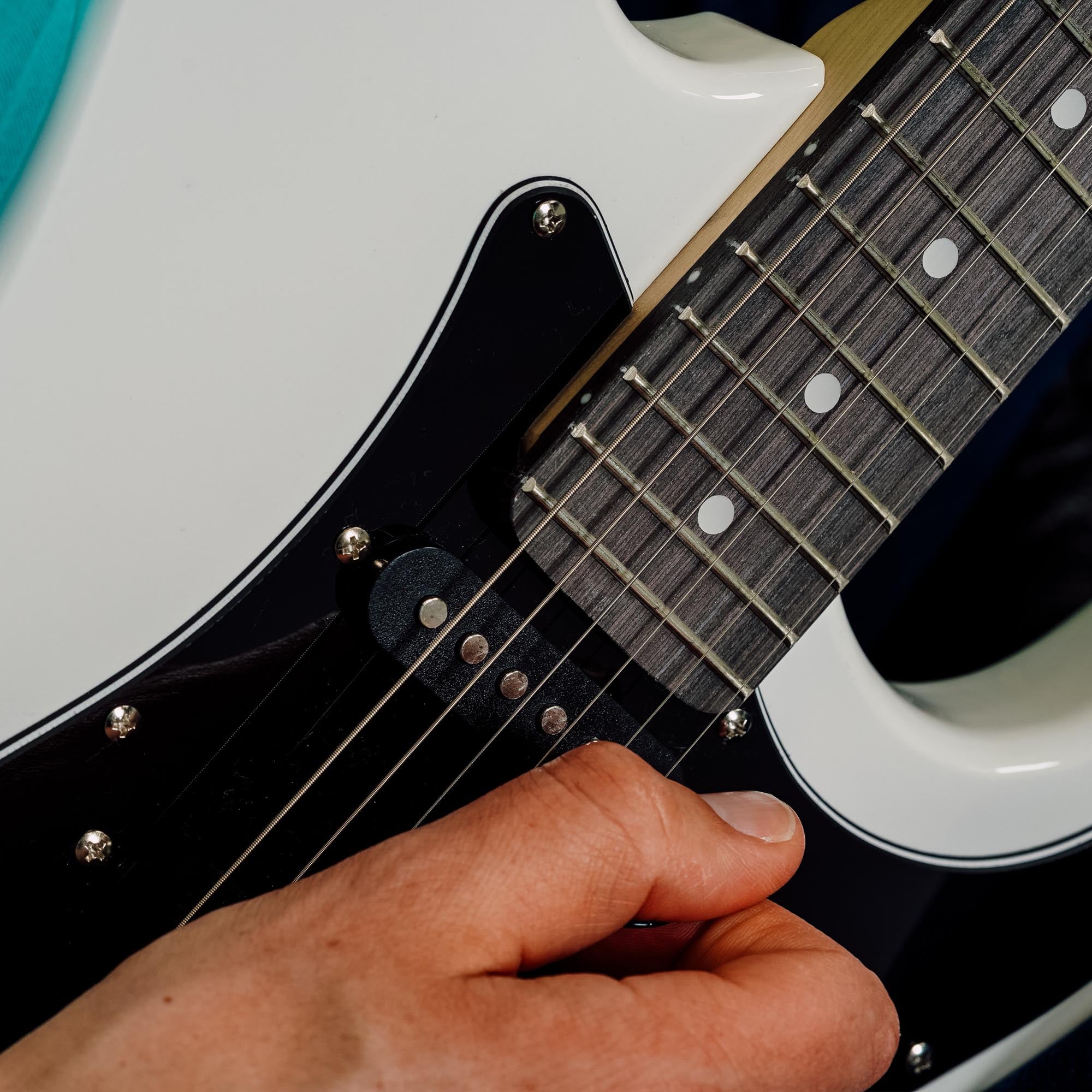 3rd Avenue 3/4 Size Electric Guitar Pack with Amp#Colour_White