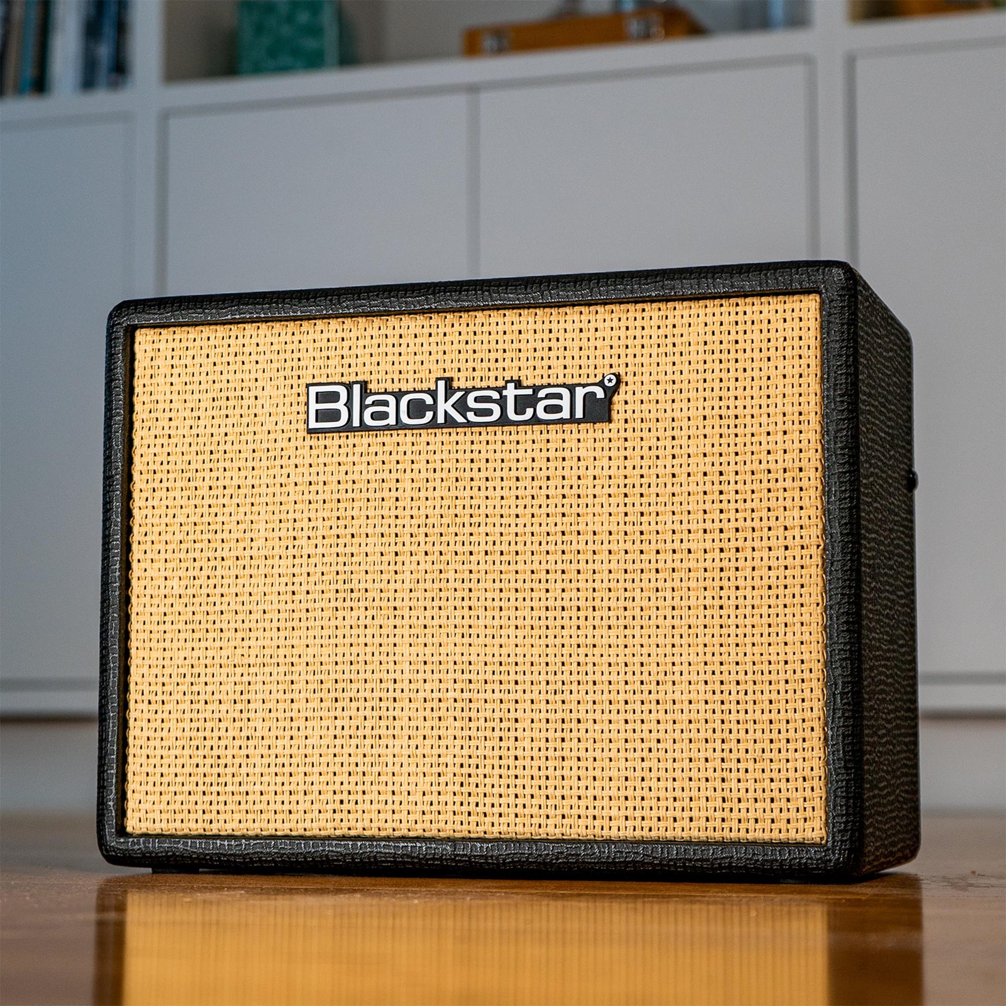 Blackstar Debut 15E Combo Guitar Amplifier Black