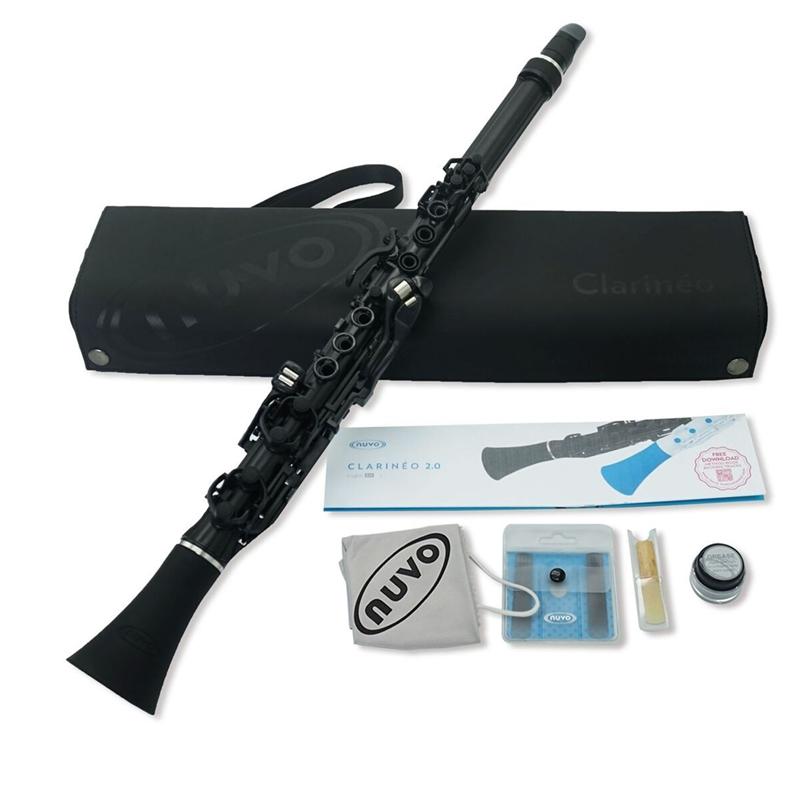 Nuvo Clarineo Black with Silver Clarinets