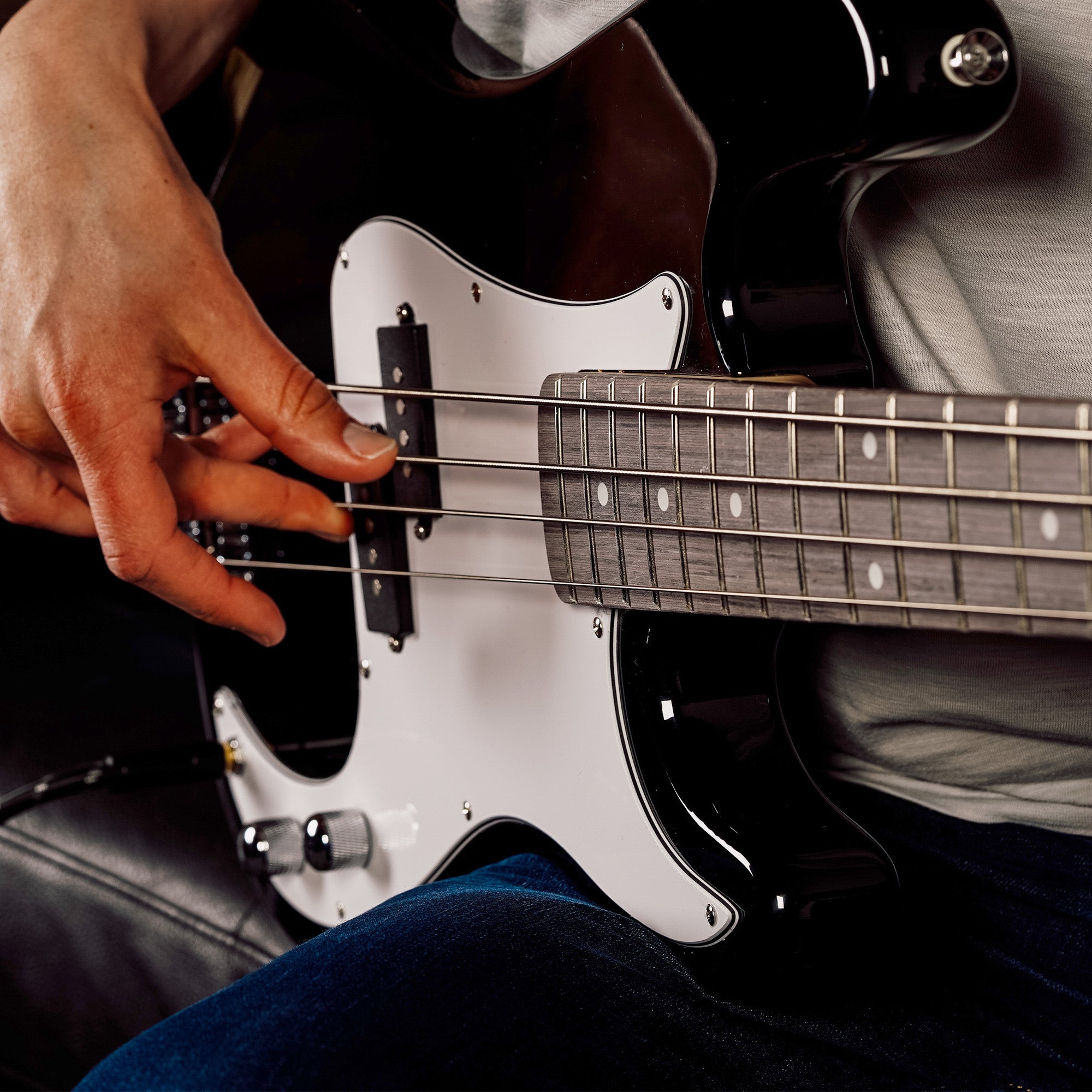 3rd Avenue Rocket Series Electric Bass Guitar Pack Bass Guitars#colour_Black