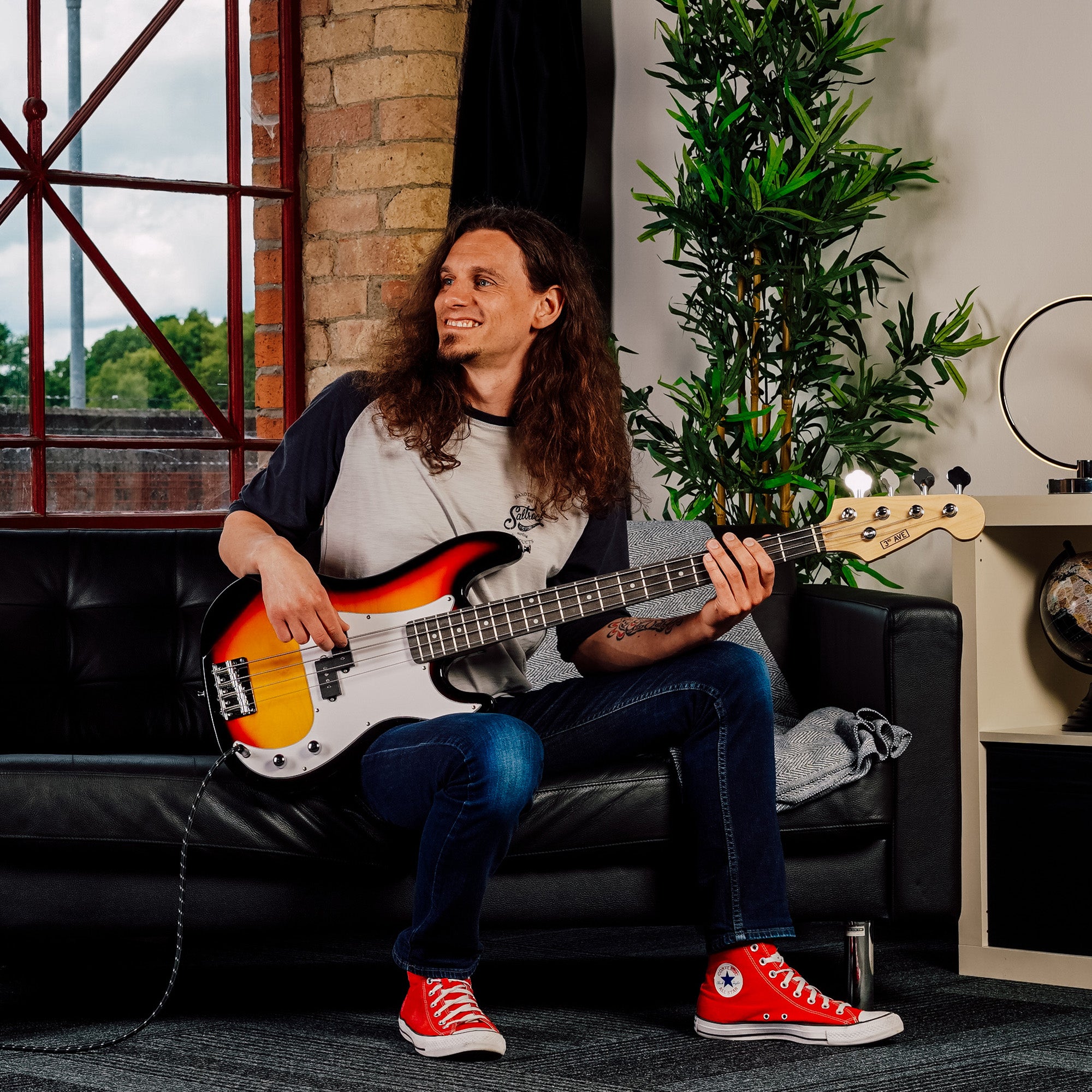 3rd Avenue Rocket Series Electric Bass Guitar Pack Bass Guitars#colour_Sunburst