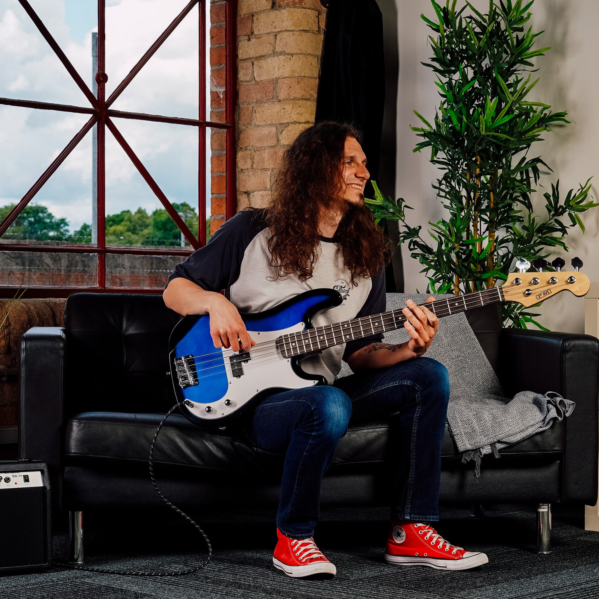 3rd Avenue Rocket Series Electric Bass Guitar Pack Bass Guitars#colour_Blueburst